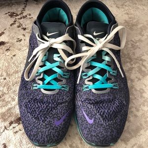 Nike-Free Lightweight Training Sneakers ombré